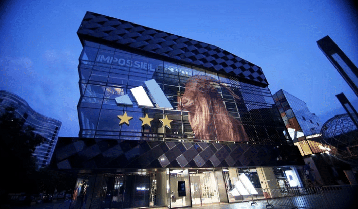 巨大遗憾！三里屯阿迪店新装饰，梅西见面会取消，球迷失望了