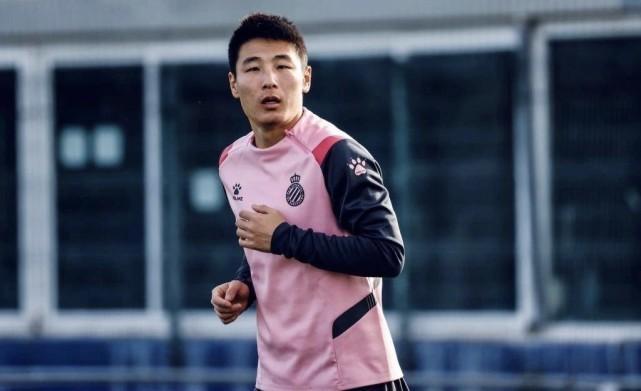 该转会了？武磊连续4轮未登场！主帅宁愿上B队小将，西甲球荒已522天