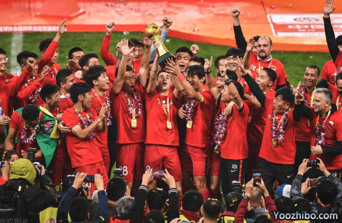 五年赚8.2亿人民币！奥斯卡官宣“离队+躺拿高薪”，海港一再妥协