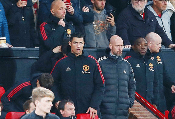 滕哈格解释曼联处罚C罗原因！坚称仍将重用他，1月不打算买新前锋