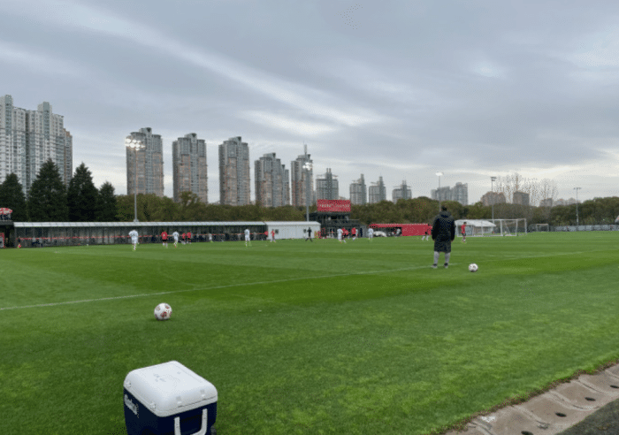 热身赛-上港3-0青岛, 阿瑙、2小将破门