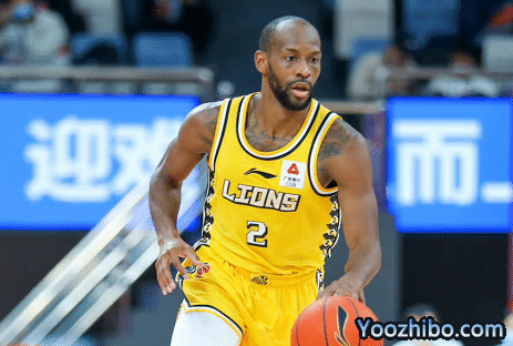 骨折！广厦外援首秀后养伤6周，王博太难了：两大MVP休战