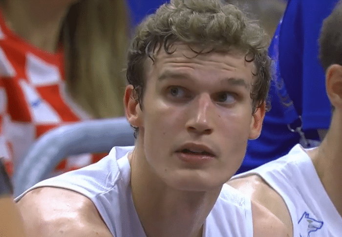 29中19轰43分！爵士新援封神一战，三分命中杀死比赛