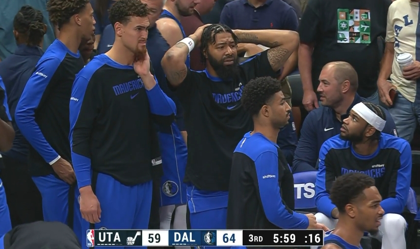 触目惊心！爵士小将重伤被抬，NBA 球场现暖心祈福画面