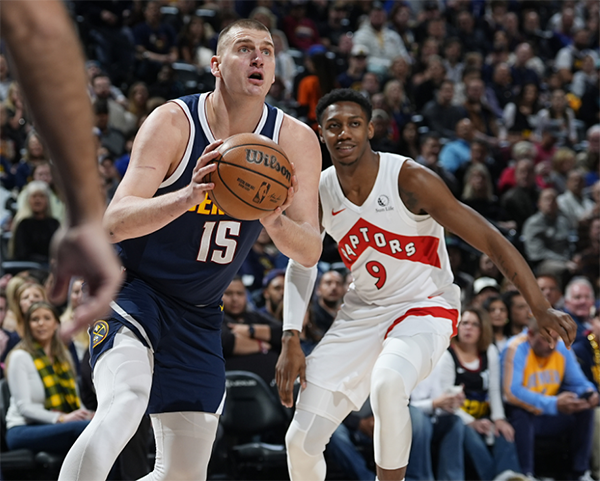 约基奇35+17+12造22分大逆转：6断2帽统治攻防太全能 猛冲西部第一