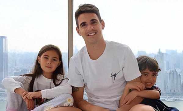 转会市场近10年净支出：英超第一 中超第二