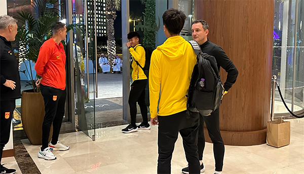 就地解散！国足最新行程，扬科维奇放假，出局后全队凌晨回国