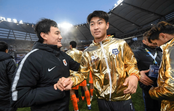 恭喜！泰山队拿下独造25球大中锋，已在等签证，值550万替郭田雨