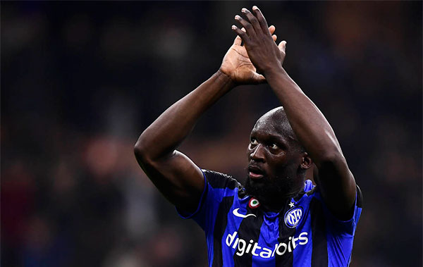 尤文决定“租借+购买”卢卡库 切尔西对转会效率满意