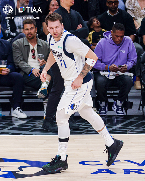 东契奇下令全队不要协防：自信单防，让快船众将17中2