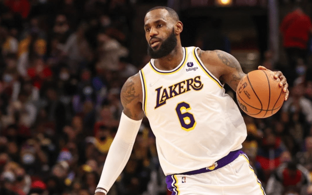 詹姆斯突破36000分大关！里程碑！历史第3仅输贾巴尔马龙