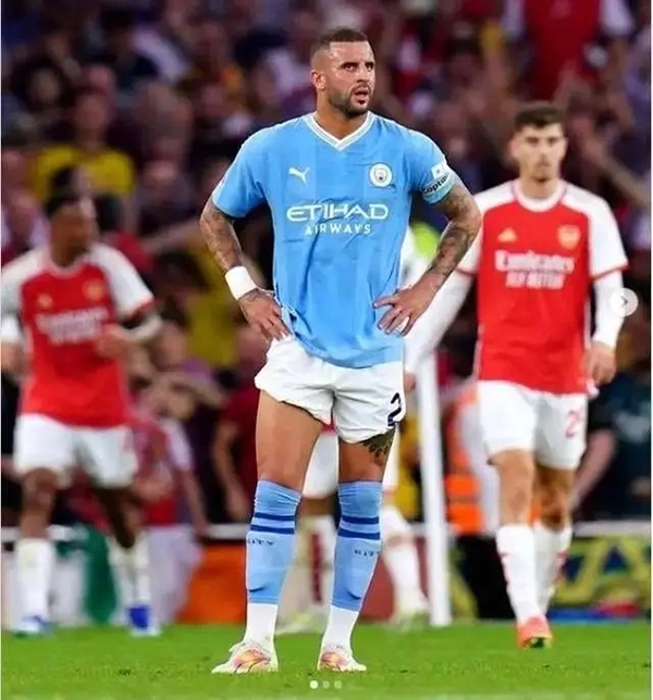 独立报:曼城有意里斯-詹姆斯 将其视为沃克的潜在替代者