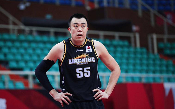 伤病缺阵，36岁韩德君官宣重要决定，亮相沈阳岗位，郭艾伦不舍