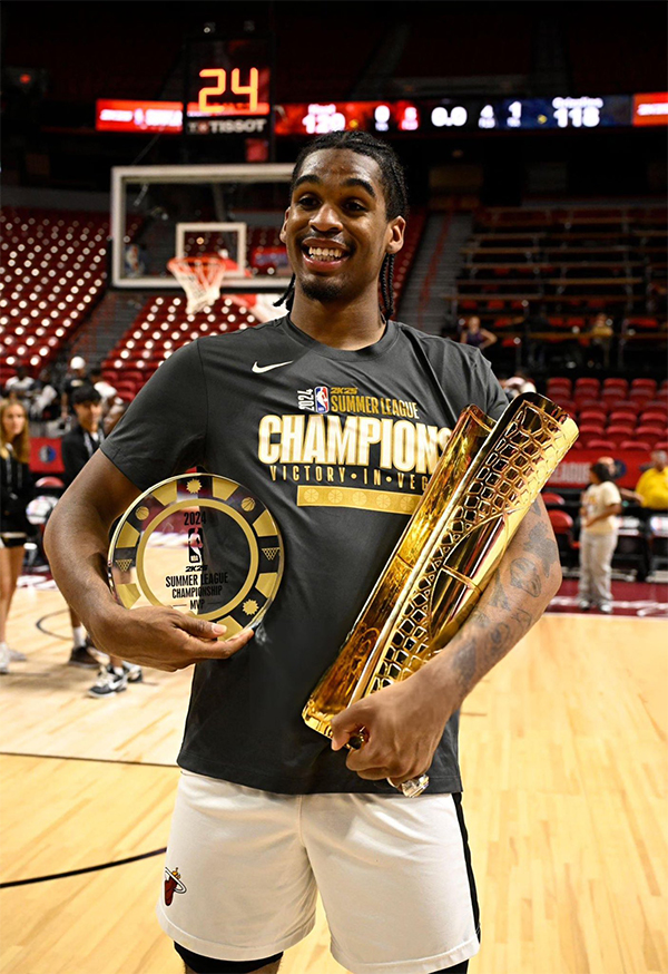 热火签约克里斯托弗 裁掉普林