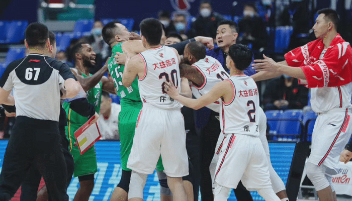 点燃收视率！辽粤会师半决赛，最强辽篮力争复仇