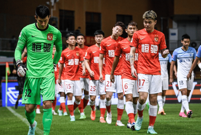 恒大又“活”了？已和球员就欠薪额度达成一致！多数主力或留队