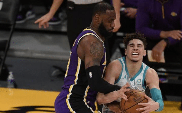 NBA面临大麻烦！6天14人隔离，多人接种仍感染新冠仅詹皇逃过一劫