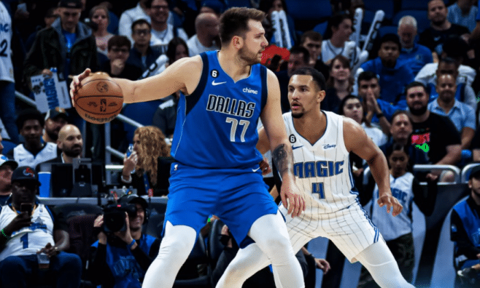 东契奇连续30+神迹遭终结 多次险受伤末节6中1仅2分沮丧离场