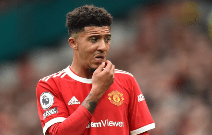 没落！曼联债务逼近巴萨，或变卖“资产”，格雷泽却已拿12亿英镑