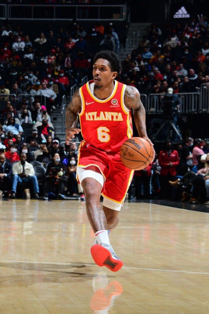 路威正式超越库里亲爹，985场破纪录！成NBA历史替补出场首人