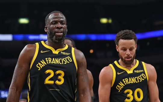 勇士变阵祭出死亡五小！追梦重返首发 湖勇大战詹皇克莱争夺三分纪录