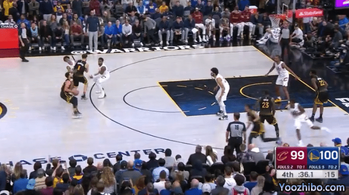 库里关键三分本该不算！勇士骑士裁判报告：库里投篮前汤普森犯规在先