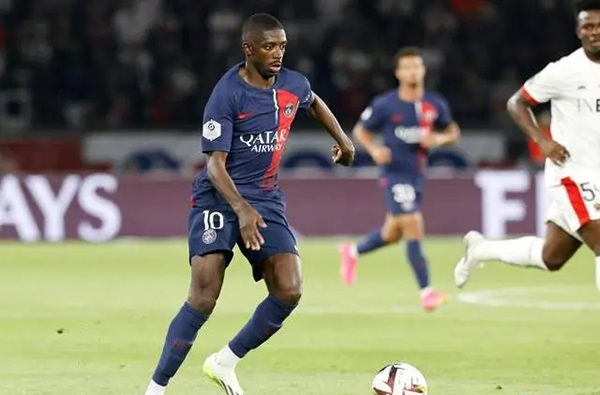 镜报：阿森纳和热刺正在关注巴黎边锋登贝莱 考虑在1月租借他