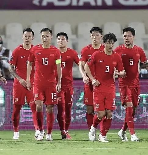 你看好谁？国足今日进行新老国脚内部对抗赛