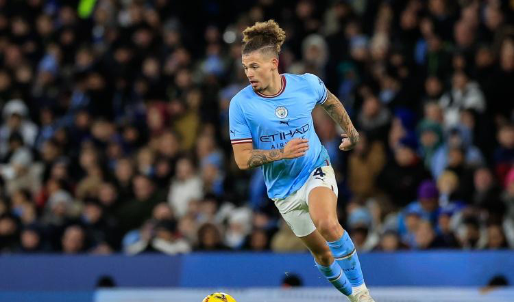 太阳报：拜仁正在考虑在一月份引进曼城中场卡尔文-菲利普斯