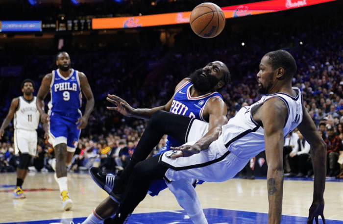 哈登拒绝合同引热议！效仿杜兰特降薪再冲冠 欧文威少被批太自私