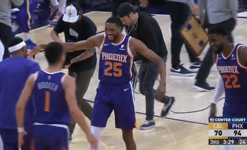 再见湖人！安东尼心态炸了，12-33溃败崩盘，詹皇绝望提前离场