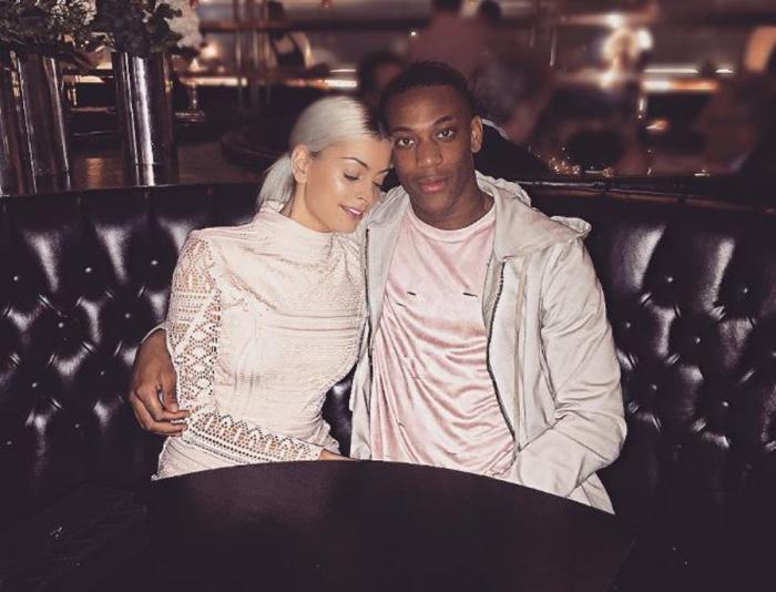 丑闻！曼联妖王趁妻子怀孕出轨已离婚！曾向穆帅自诩是住家男