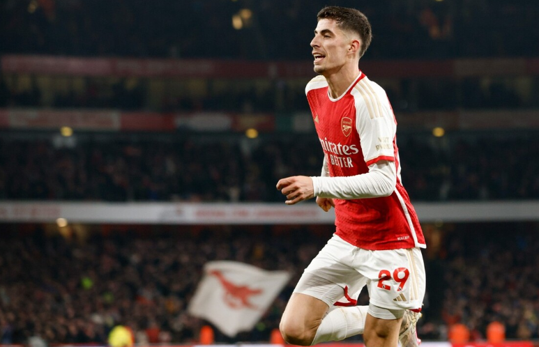 英超3强争冠！曼城无缘3-1登顶，阿森纳2-1超越利物浦，3项第一名