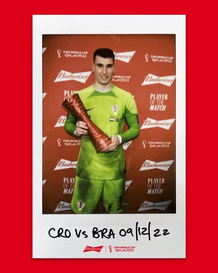 一战封神！利瓦科维奇11次扑救+1扑点获最佳