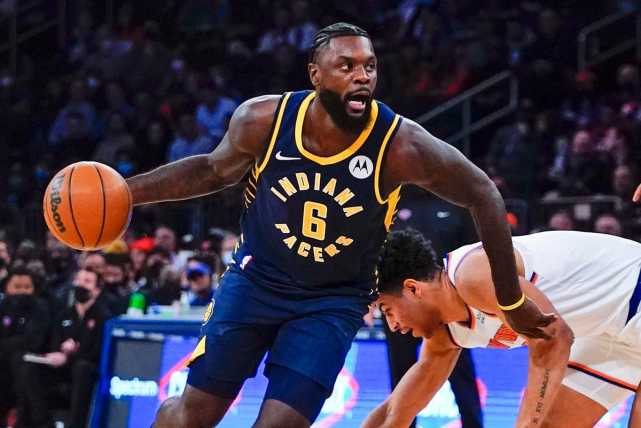 官宣！史蒂芬森签下第二份10天合同 近3战60分有望长期留队