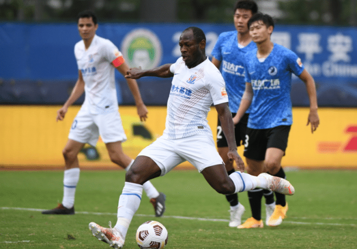 申花对天津首发，4外援对单外援，巴索戈冲锋，卡达尔镇防线