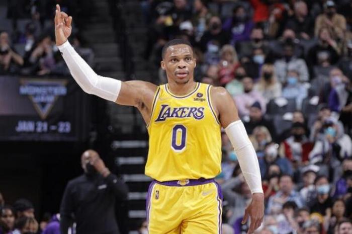 尴尬！威少全明星票数暴涨，甩助攻王10万票，带队NBA第一也没用