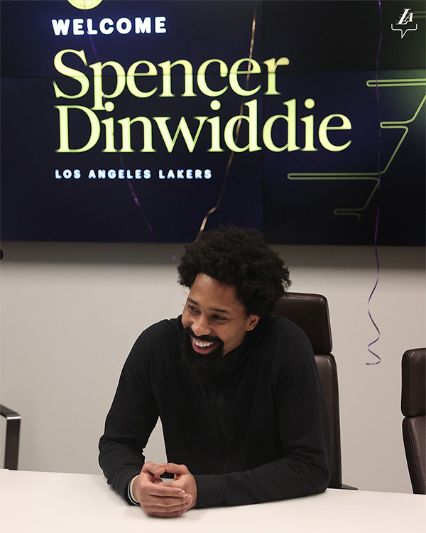 丁威迪合同细节曝光：含1美元夺冠条款 大笑签约后立即换装开练