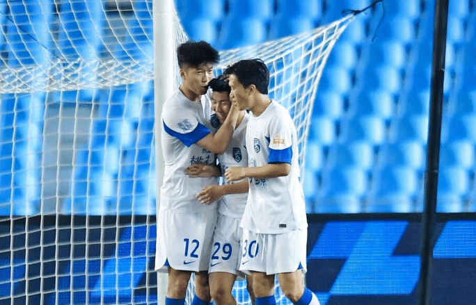 PK雄狮！中超冠军队首发浮现：新MVP+3大腿领衔，残阵释放统治力