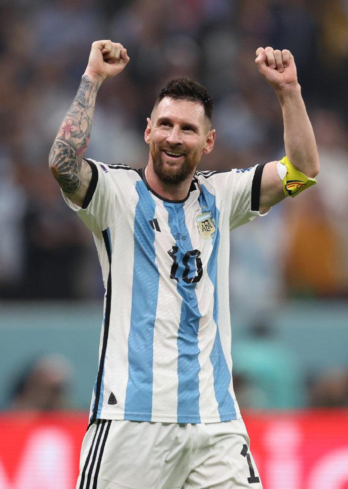 记者：阿根廷将身穿主场球衣参加世界杯决赛