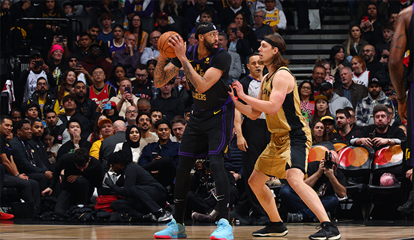 湖人猛龙对决，詹眉组合44分提前打卡！