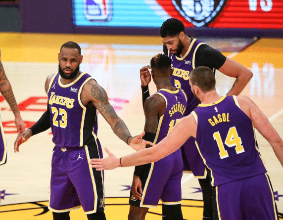 詹姆斯浓眉哥仍未复出，看看施罗德的态度，真的让人称赞