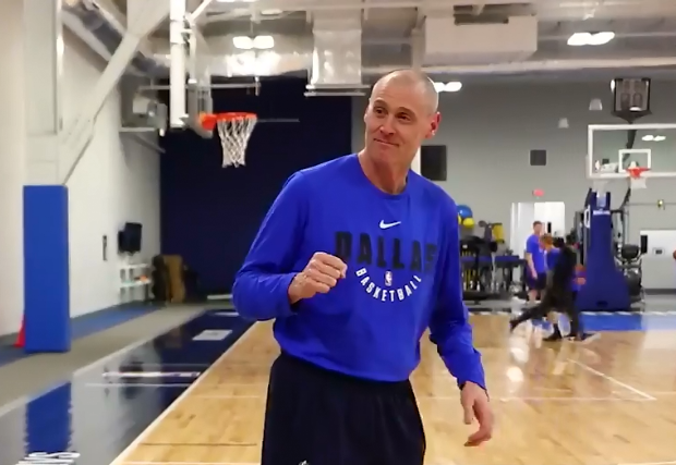 卡莱尔：波津和卢卡表现很棒 为球队下半场感到骄傲