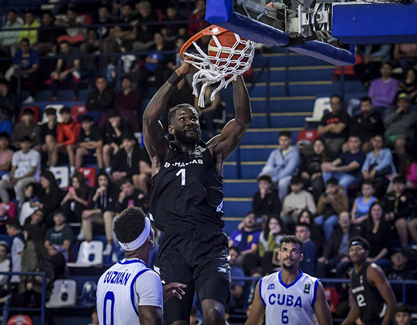 巴哈马晋级争冠！艾顿8+9两大射手合砍30分 末节两队爆发冲突