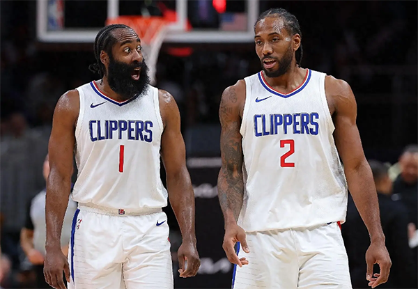 哈登腹股沟伤势作祟，或迎首休！小卡私密特训，鲍威尔波特明日强势回归？