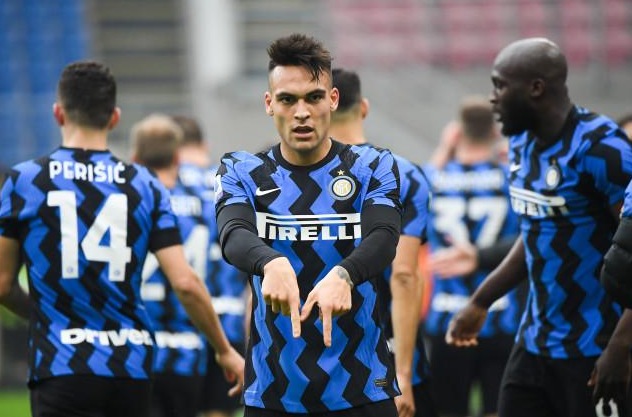 国际米兰队歌歌词叫什么？国际米兰队歌歌词中英版?