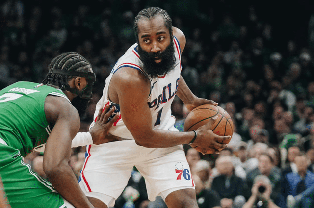 34分惨败！恩比德创67年耻辱，哈登绝望提前逃离，冠军教头又甩锅