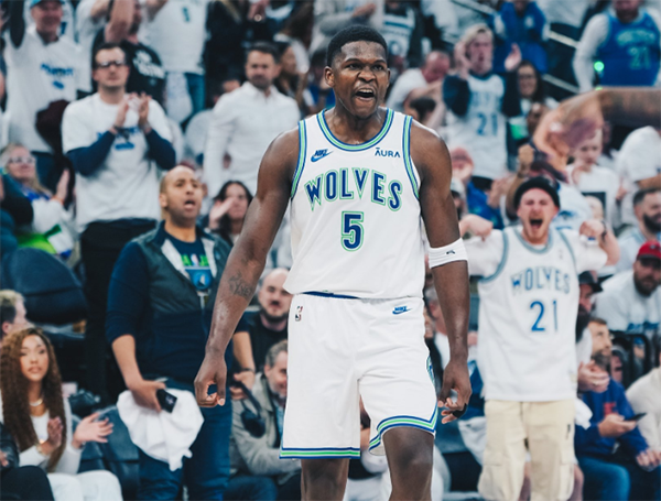 华子33+9打爆太阳三巨头 比肩传奇刷队史纪录