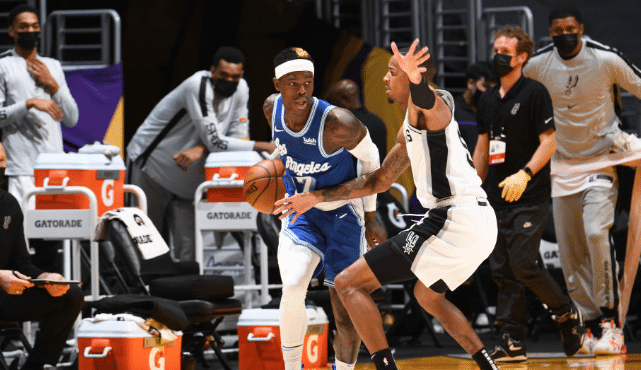 湖人4连胜被终结！施罗德11中3赛后早早离场，哈雷尔和库克加练