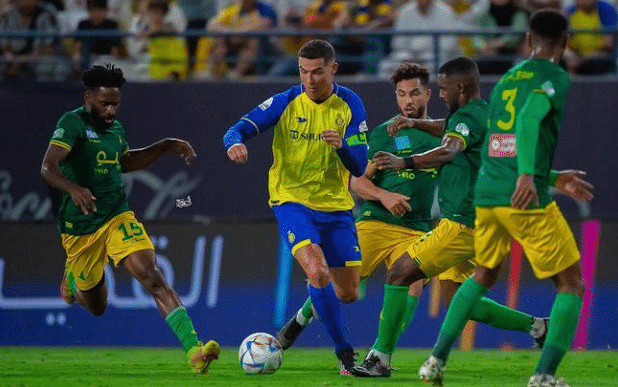 三线溃败！C罗豪言无法兑现，利雅得胜利悬了，最快两轮后丢冠